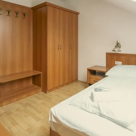 Revkapu Panzio Bed & Breakfast