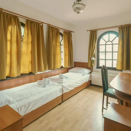 Revkapu Panzio Bed & Breakfast 3*