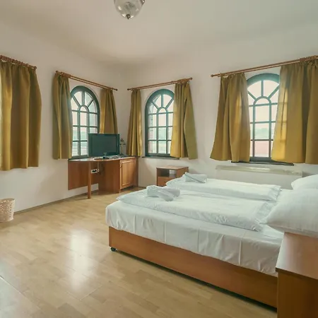 Revkapu Panzio Bed & Breakfast