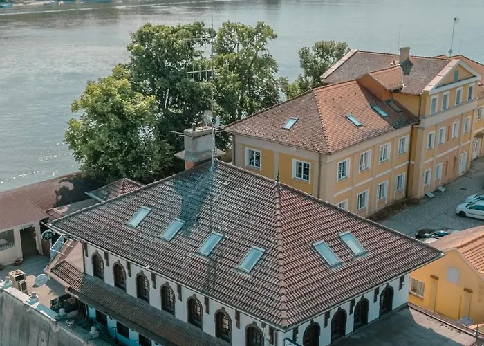 Bed & Breakfast Révkapu Panzió 3*