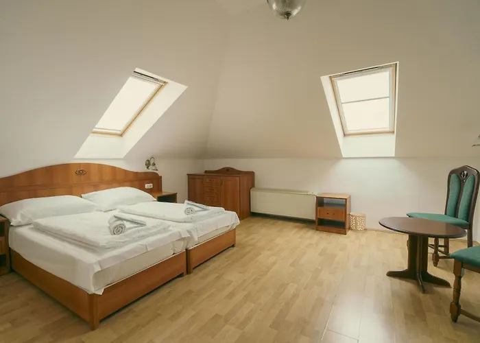 Bed & Breakfast Révkapu Panzió 3*