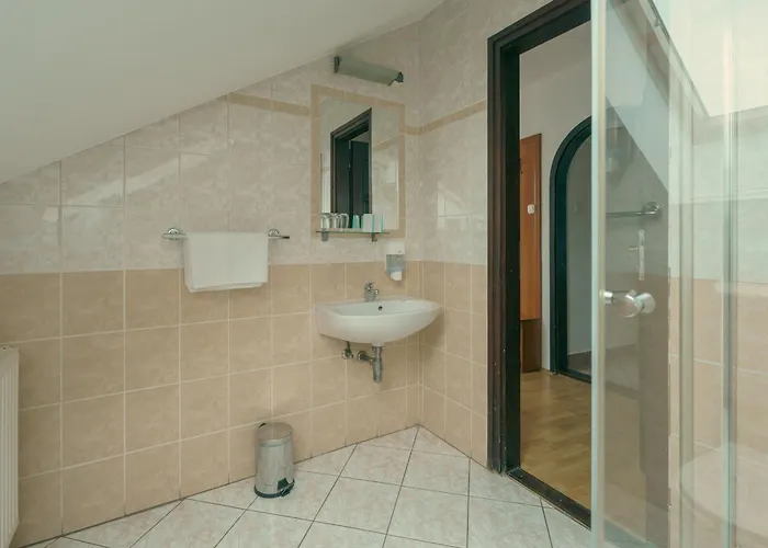 Révkapu Panzió Bed & Breakfast