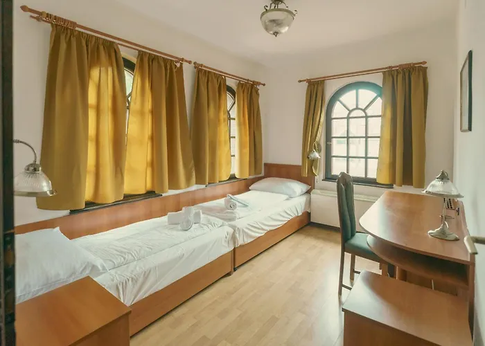 Révkapu Panzió Bed & Breakfast 3*