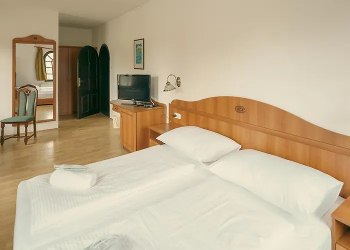 Révkapu Panzió Bed & Breakfast Mohács
